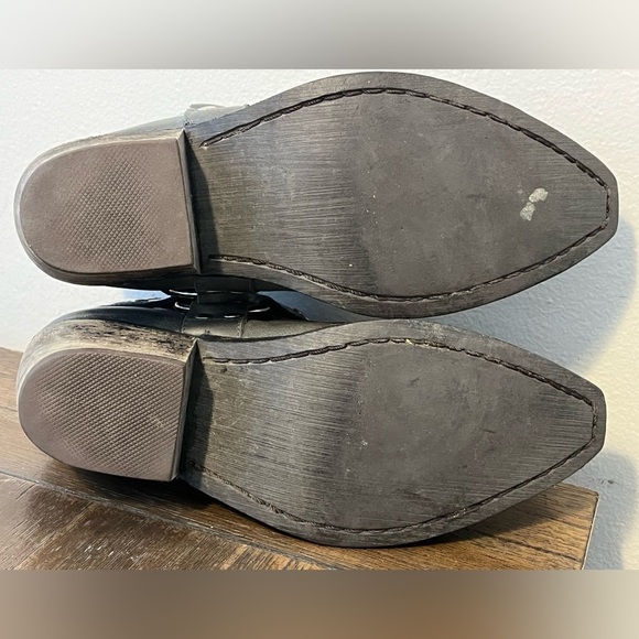 😎 Jeffrey Campbell Distressed Studded Booties Womens size 7 - Picture 10 of 10